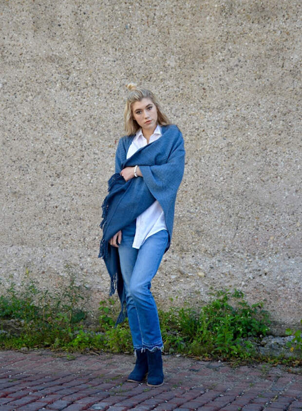 fall fashion donald robertson, bow and drape, leather skirt, leather, sweatshirt, plaid, fall, ootd, style blogger