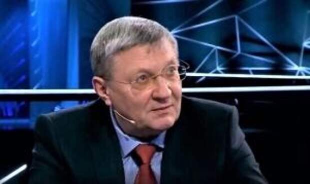 Суслов сравнил США с тонущим «Титаником», на который хочет попасть Украина
