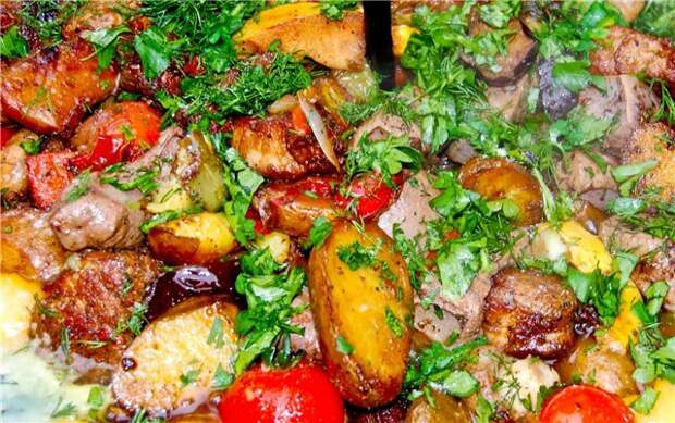 Походная тарелка еда, костер, мясо, тарелка