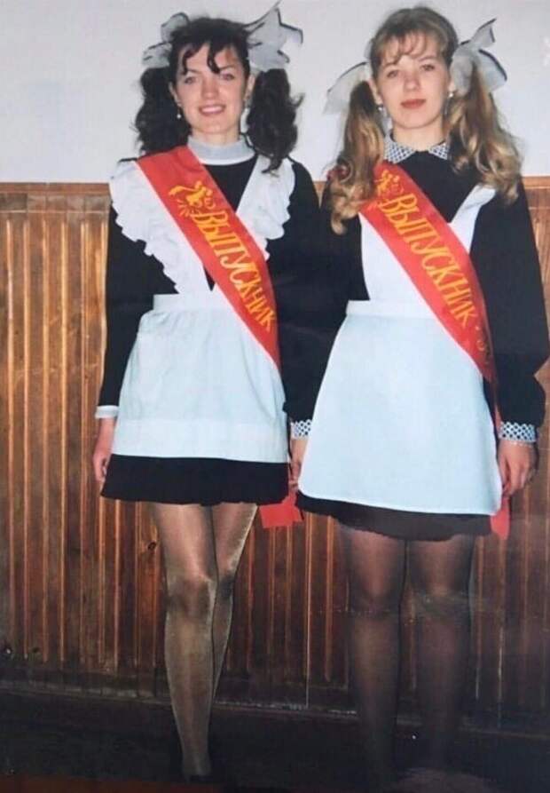 Выпускницы 1996 года. А какой год вашего выпуска?