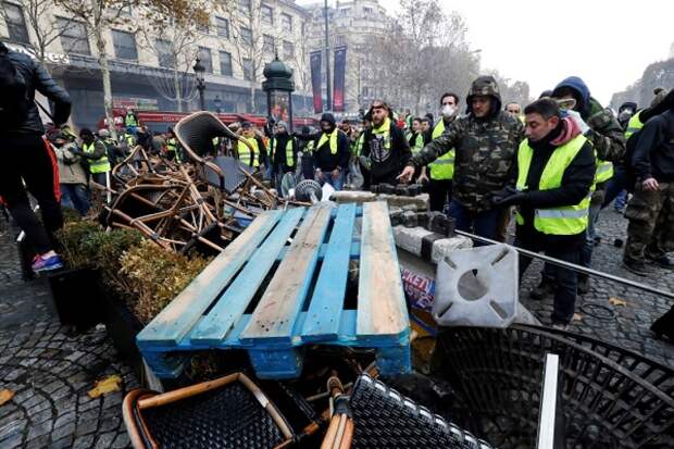 gilets jaunes-3