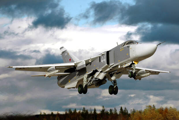 Фронтовой бомбардировщик Су-24М