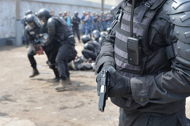 Спецназ раскрыл держащую в страхе 30 лет самую мощную банду из российского города