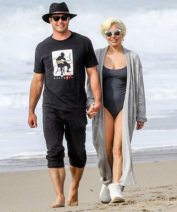 gaga01