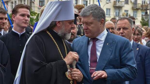Порошенко обвинили в подкупе архиереев на выборах руководителя "новой церкви"