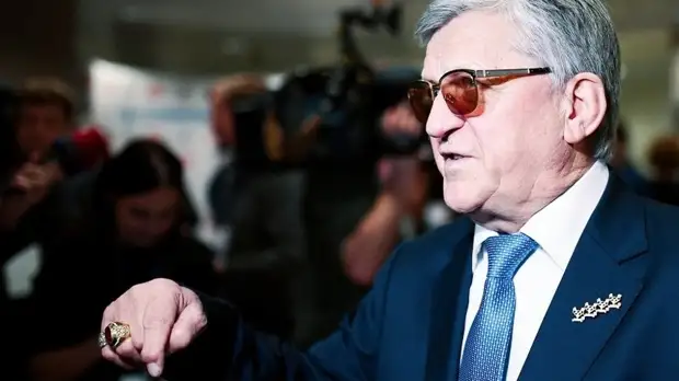 Тихонов заявил, что биатлонистки Бех, Рассказова и Москаленко нужны России