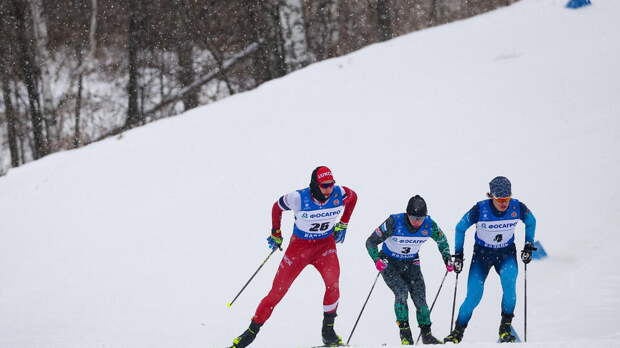 FIS предоставила нейтральный статус российскому лыжнику Денисову