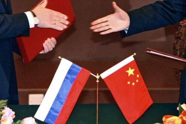 МИД КНР: Китай хочет полностью отменить визовый режим с Россией