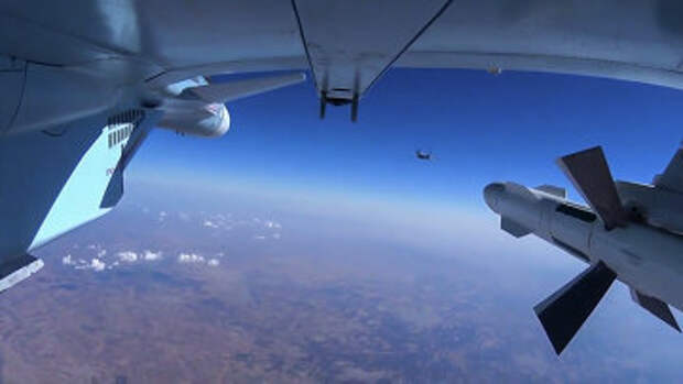 Самолет ВКС РФ во время боевого вылета в Сирии. Архивное фото