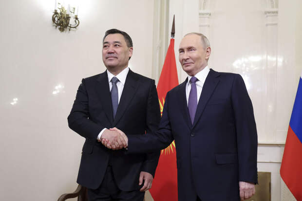 Путин обсудил с Жапаровым реализацию проектов в торгово-экономической сфере