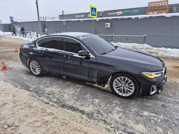 Еще одно ДТП на «зебре» у остановки: в Смоленске «бэха» наехала на пешехода