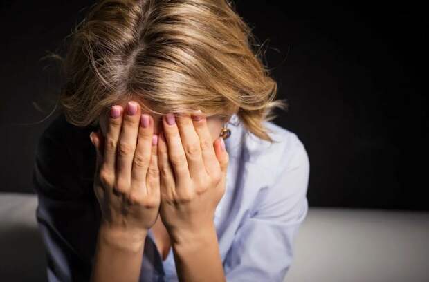 «Надо было мне пить и гулять, а потом прекратить — тогда бы вы мной гордились!» – говорит Нине дочь