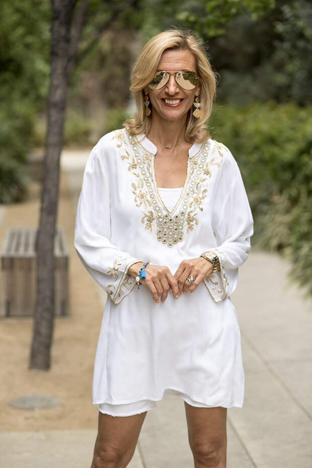 white Tunic Top With Gold Embroiderey 