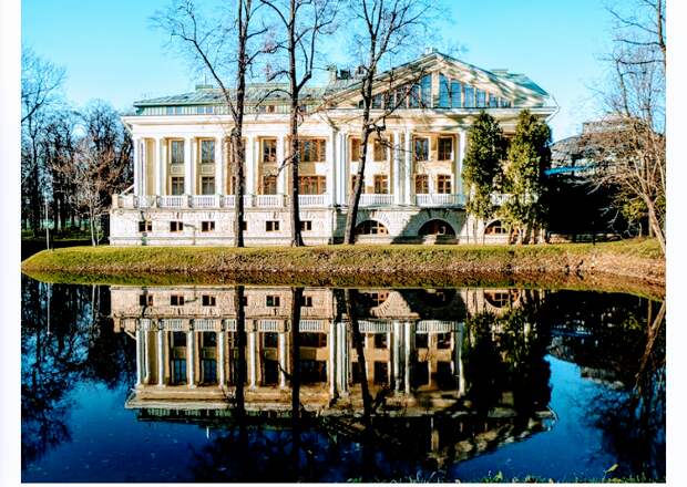 Каменноостровский дворец , построен на месте деревянного дворца Бестужева 