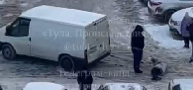 Во дворе на улице Вильямса в Туле сбили пешехода