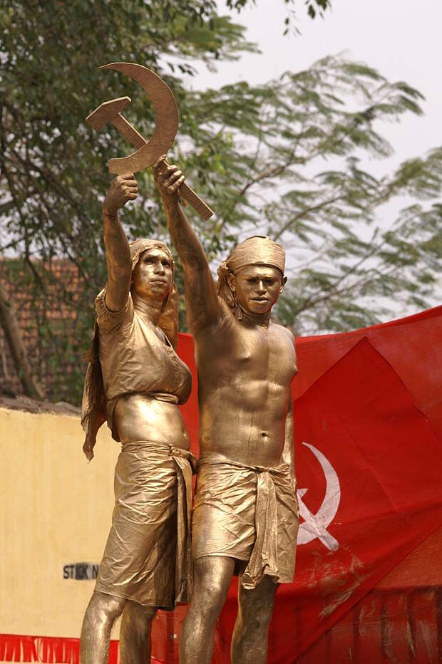 Коммунистическое ралли в Керале, символы коммунизма - рабочий и крестьянка