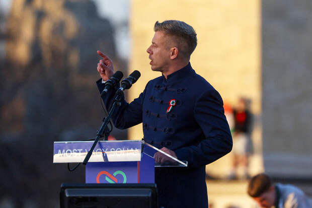 РИА Новости: глава венгерской партии "Тиса" Мадьяр проголосовал на выборах