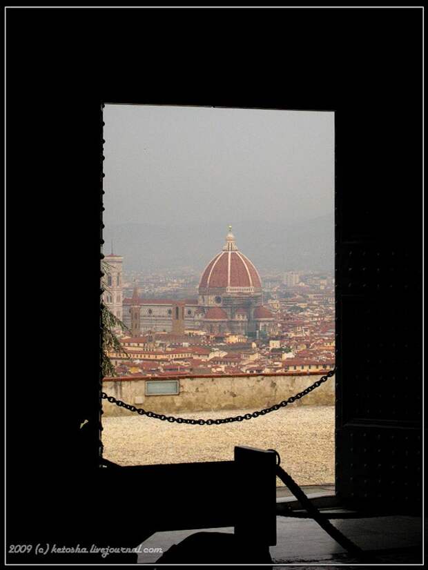 6) Вид на Дуомо из базилики Сан Миниато аль Монте