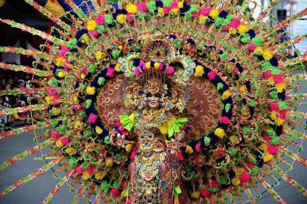 Необычный карнавал в индонезийском Джембере (8)