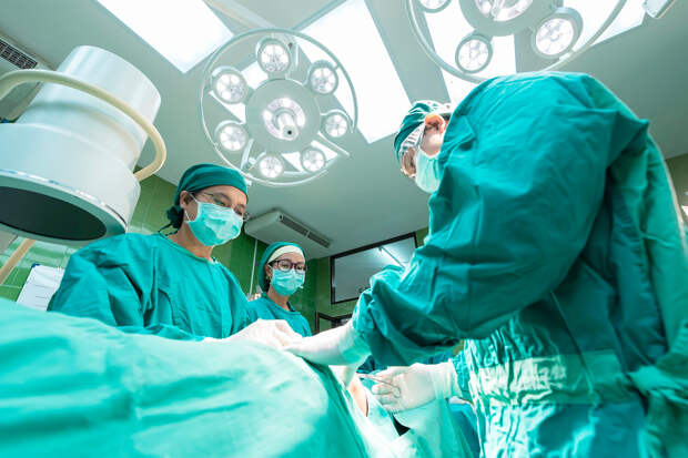 В Подмосковье хирурги спасли пациентку с 17-килограммовой опухолью