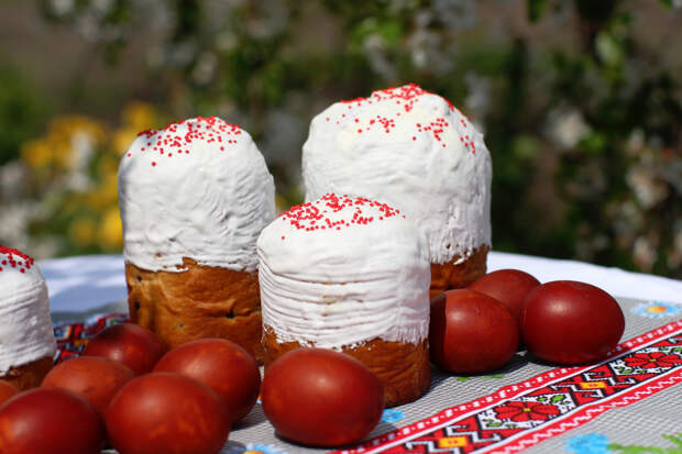 Россиян призвали соблюдать за пасхальным столом два правила ради сохранения здоровья