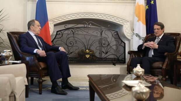 Лавров: ЕС превратился в диктатуру, он не позволил встретиться с президентом Кипра