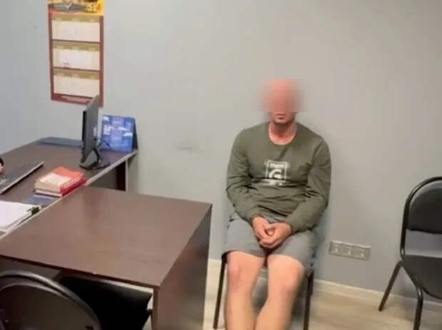 Суд арестовал неадеквата, бросившего ребенка на пол в Шереметьево