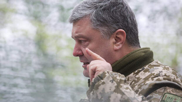 Порошенко призвал украинских военных не жалеть патронов во время перемирия