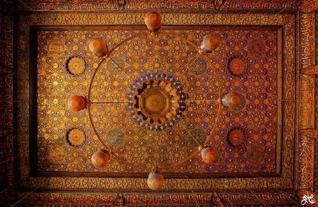 MosqueCeilings15 Чарующие и гипнотизирующие своды мечетей
