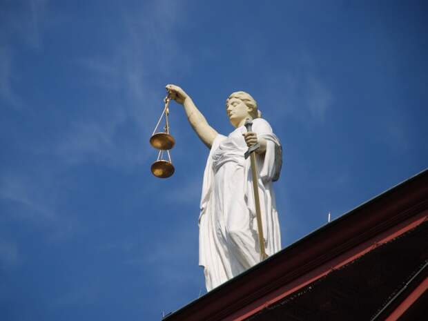 Саратовский суд оправдал экс-министра здравоохранения Олега Костина