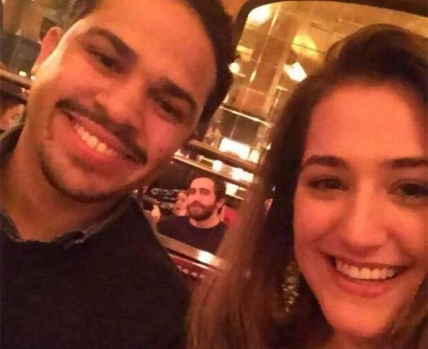 15 знаменитостей, которые мастерски зафотобомбили других знаменитостей Фотобомбы от знаменитостей знаменитости зафотобомбили знаменитостей знаменитости зафотобомбили