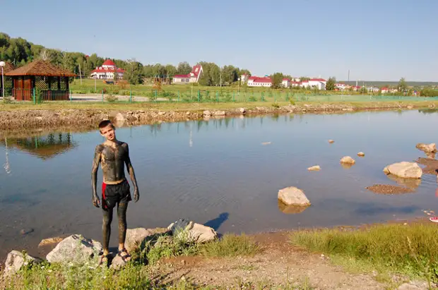 Погода красноусольский гисметео. Красноусольск поселок. Красноусольск сероводородные источники. Красноусольск соленое озеро. Красноусольск санаторий.