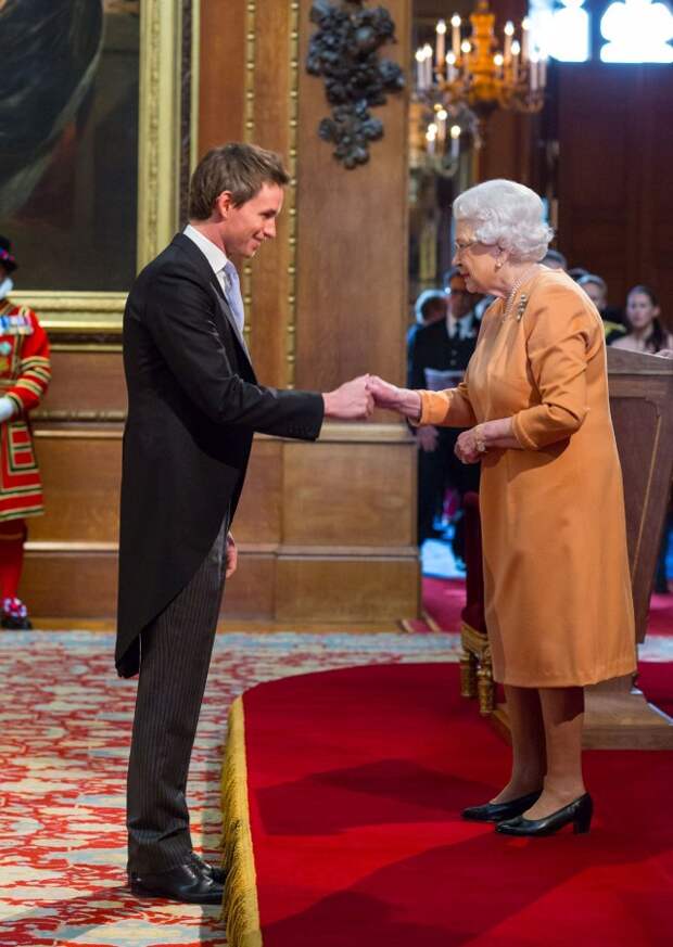 Эдди Редмэйн и королева Елизавета II, 2013 год