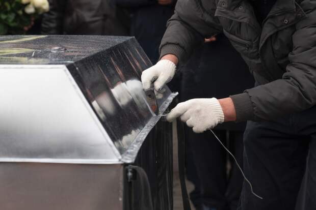 Упаковки от цинковых гробов военных нашли на свалке в российском регионе