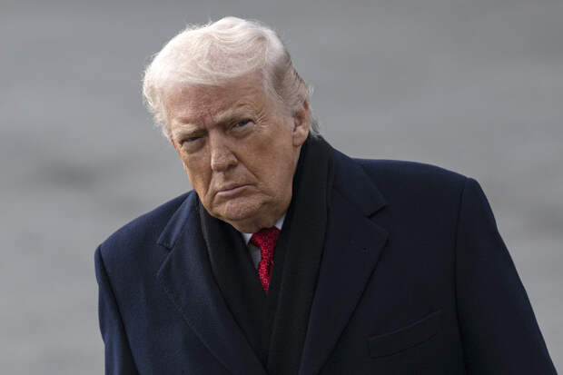 Оргии с малолетними, убийство и каннибализм. Какие эпизоды с участием Трампа и других влиятельных персон всплыли в досье Эпштейна?