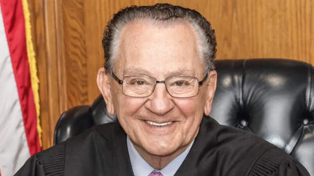 В США умер «самый милый судья в мире»