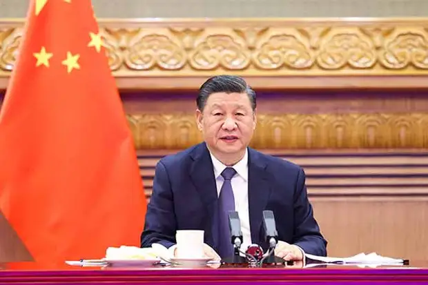 «Нельзя бросать кого-то в море». Лидер КНР выступил против санкций