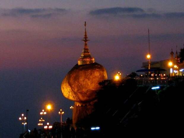 10 балансирующих камней мира (21 фото)
