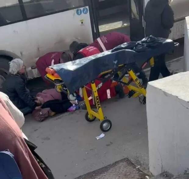 В Туле водитель автобуса сбил 85-летнюю женщину на остановке иquot;Комсомольскаяиquot;