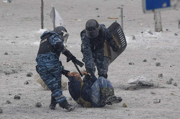 Самые невероятные и удивительные фотографии противостояния в Украине Uariot23 Самые невероятные и удивительные фотографии противостояния в Украине