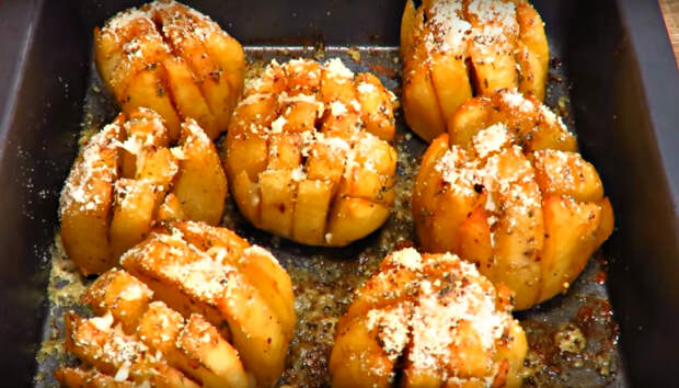 запеченный с сыром картофель
