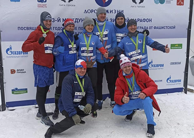 Слушатели командного факультета ВА МТО приняли участие в международном марафоне «Дорога жизни» на берегу Ладожского озера