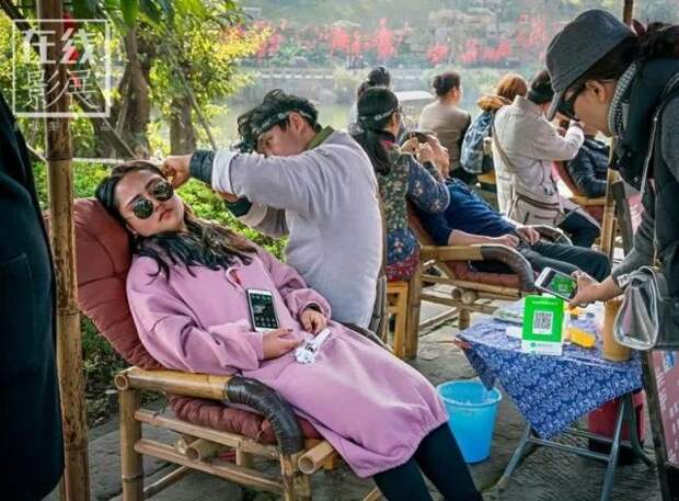 В Китае при помощи смартфона можно оплатить что угодно