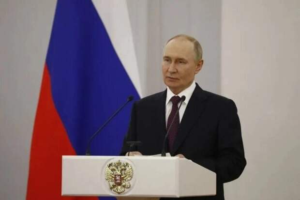 Владимир Путин. Обложка © Life.ru