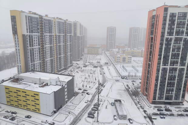 Петербургского чиновника оштрафовали на 20 тыс. рублей из-за неубранного снега в январе