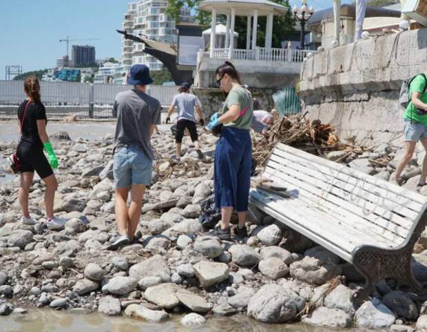 Крымские власти начали сбор денег на помощь пострадавшим в наводнениях