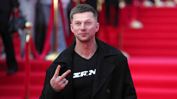 «Ругают те, кто стареет»: Курцын о плюсах молодежи