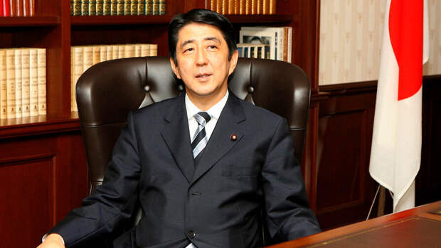 В своих мемуарах экс-премьер Японии Абэ рассказал о роли России в борьбе с ИГ