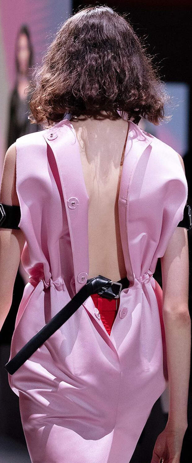 Prada весна-лето 2022