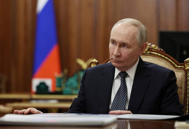 Стала известна реакция Путина на добровольный взнос в бюджет